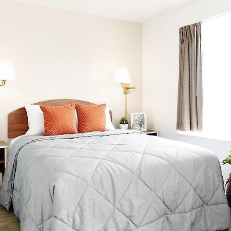 Intown Suites Extended Stay Louisville Ky - Airport Exterior photo